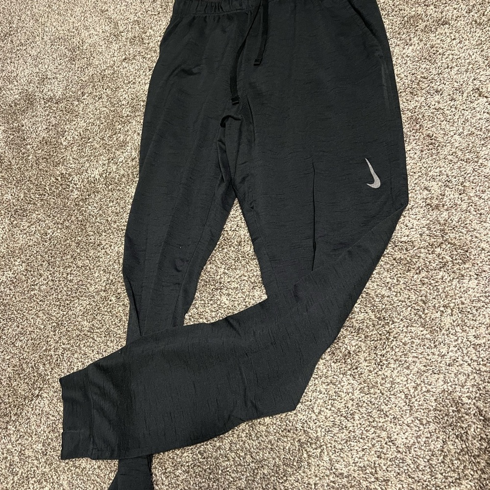 Nike Dri-FIT Standard Fit Black Apparel